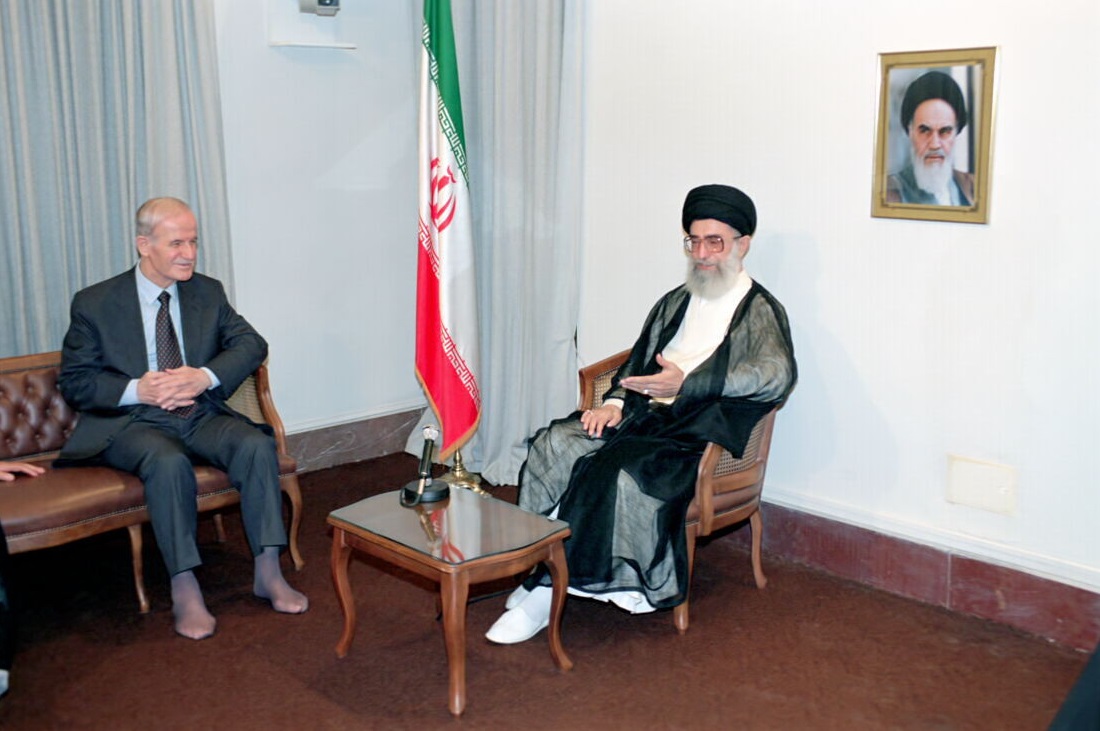 الرئيس حافظ الاسد - الإمام الخامنئي